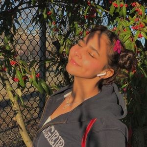 Meet your Posher, Asha